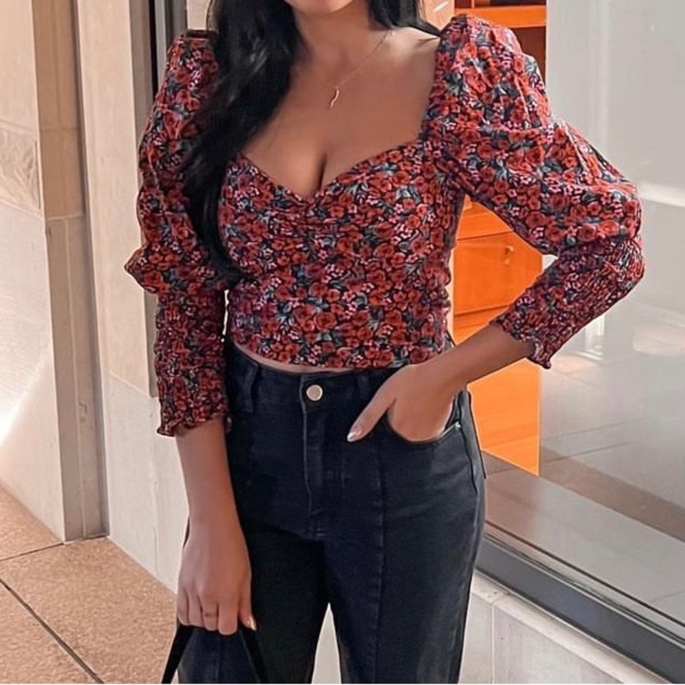 ZARA  Puff sleeve flower design top